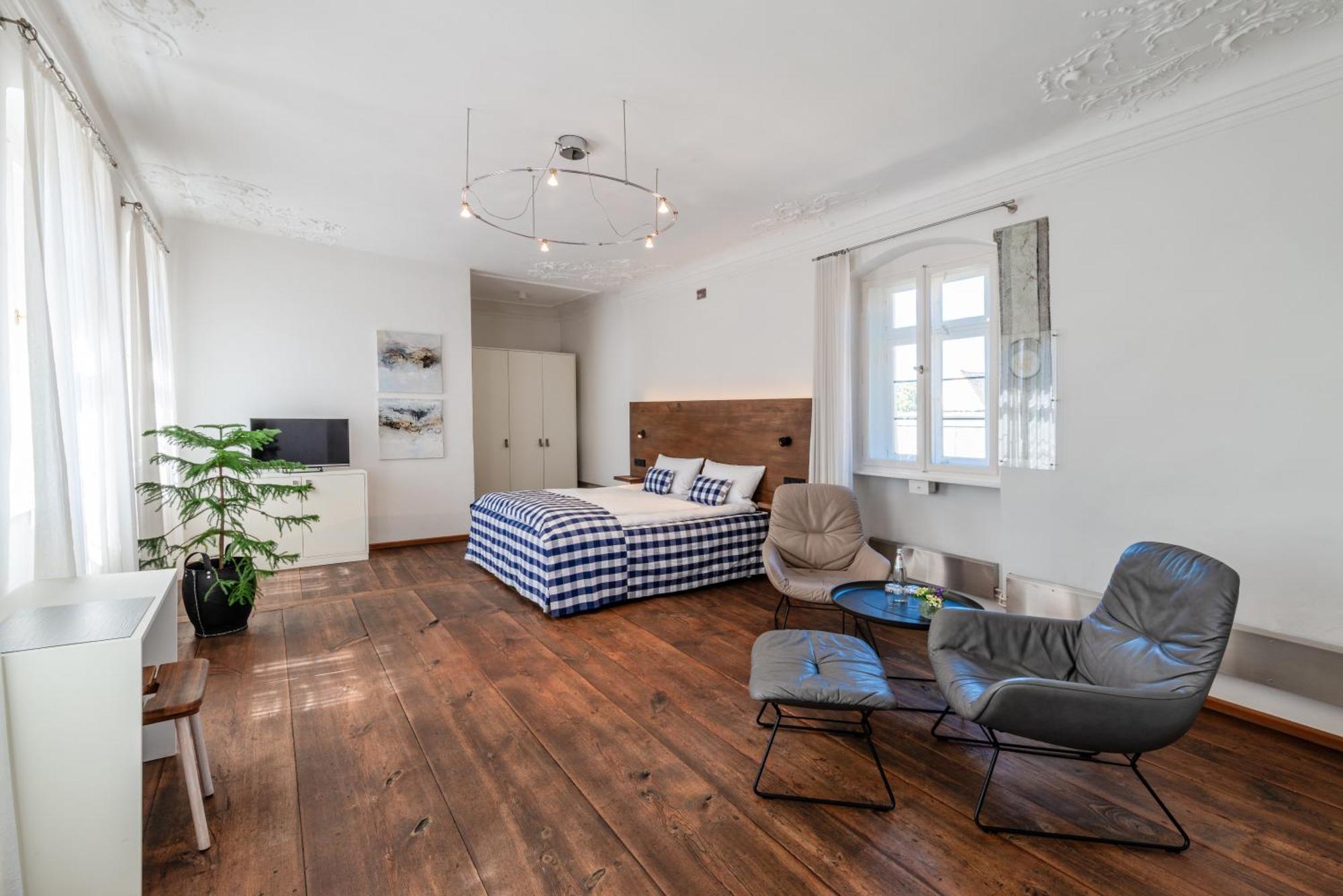 Villa Sommerach Hotel *